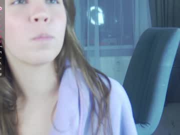 girl
        monika_youthfull cam image #3607739