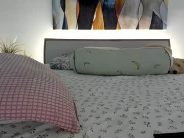 girl
        mis_eva cam image #3717625