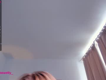 girl
        sun_shiiine cam image #1383348