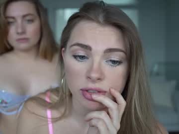 couple
        scarlajade cam image #4279386