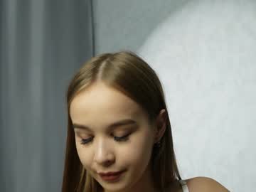 girl
        yeepshyy cam image #3172759
