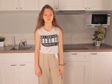 girl
        aubriananorris cam image #1985434