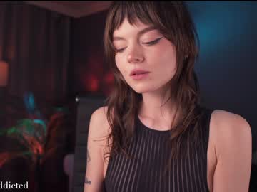 girl
        auddicted cam image #1130627