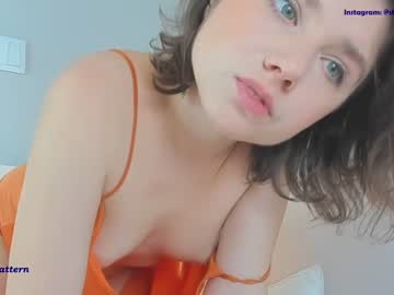 girl
        stellawells cam image #436465