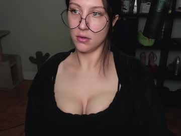 girl
        alexa_dream cam image #3662407