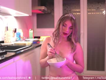 girl
        leahsunshine cam image #1196748