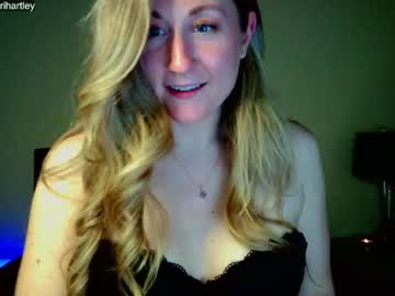 girl
        brihartley cam image #575444