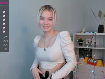 girl
        _naked_heart_ cam image #1884370