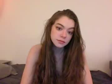 girl
        rosegold18 cam image #231815