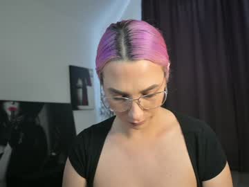 girl
        allayah cam image #3007220