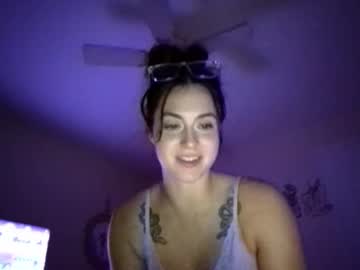 girl
        leia_renae cam image #3169914