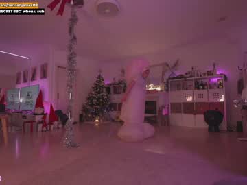 girl
        hannahjames710 cam image #2118706