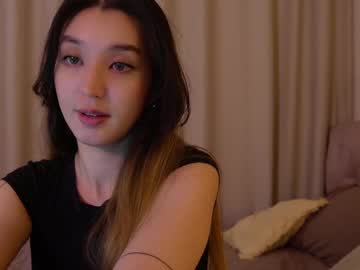 girl
        sarasuo cam image #3536146