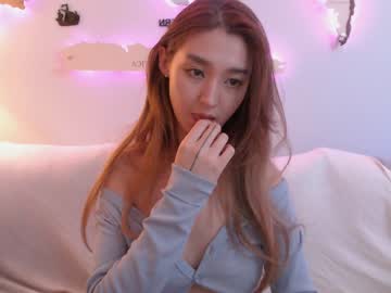 girl
        muffinllover cam image #1093486