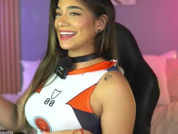 girl
        ashley_ospino cam image #4169887