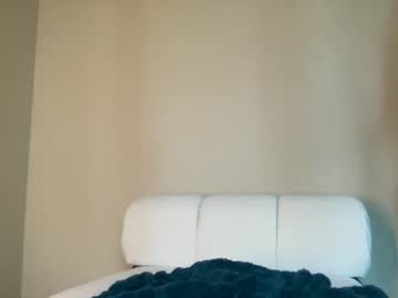 girl
        thtqunt cam image #1875755