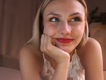 girl
        darlinechapel cam image #3762576