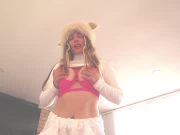girl
        kendalltyler cam image #3713392