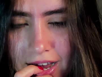 girl
        allisonpalmer cam image #3674562