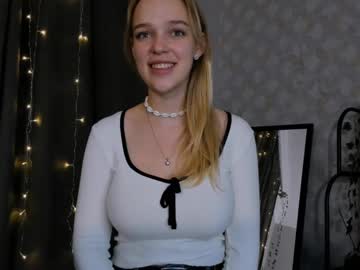 girl
        florafarr cam image #3635838