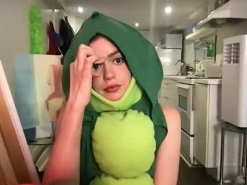 girl
        littlesugarpea cam image #1588327