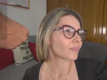 girl
        tinacb cam image #4373145