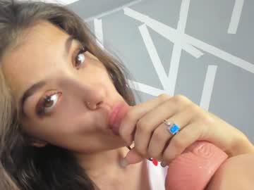girl
        babyaylin cam image #3668883