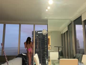 girl
        camiliakxoxo cam image #3479941