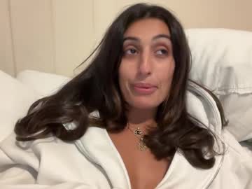 girl
        camiliakxoxo cam image #4069568