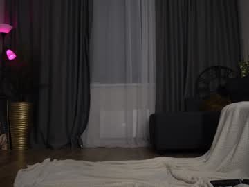 girl
        cherry_beauty cam image #2933640
