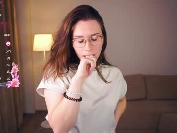 girl
        odelynaclay cam image #3427416
