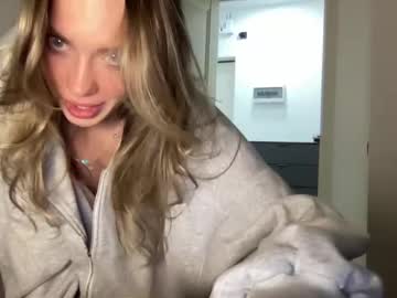 girl
        angel_from_sky cam image #4080675