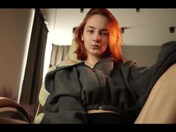 girl
        severs_enigma cam image #4175997