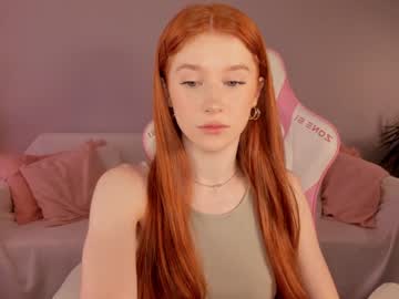 girl
        leahsthetics cam image #2949357