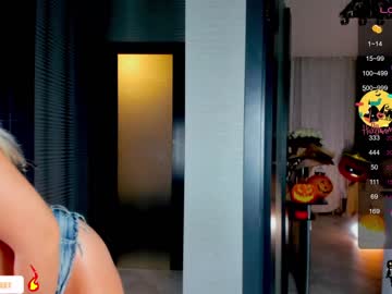 girl
        blush_mikki cam image #1807275