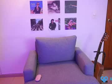 girl
        little_effy18_ cam image #4173827