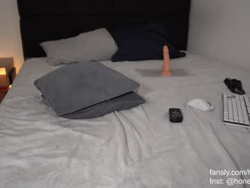 girl
        honeyyykate cam image #3119298