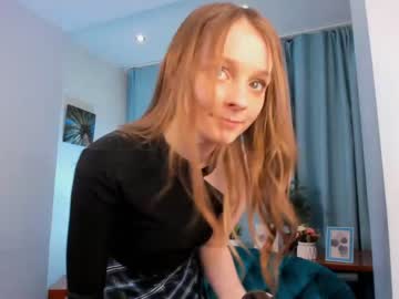 girl
        clianarane cam image #669551