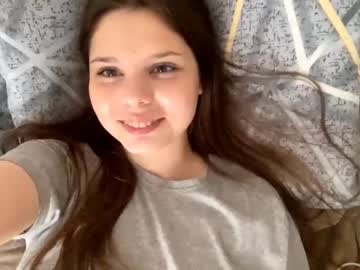 girl
        kitty_shy89 cam image #4540150