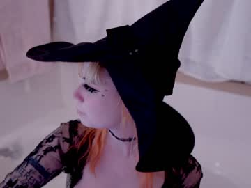 girl
        runesy cam image #1220817