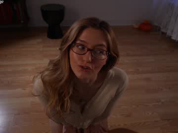 girl
        alisonrouge cam image #3714556