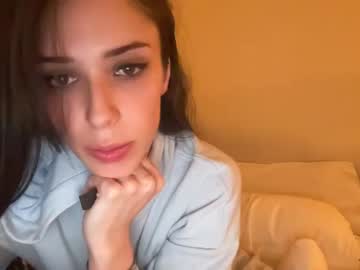 girl
        ariacutiee cam image #1005600