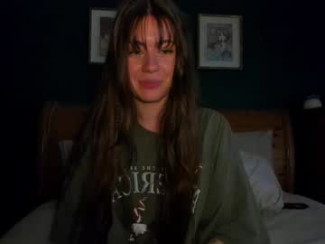 girl
        _modestmouse cam image #3417621