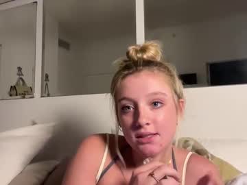 girl
        lexaarose05 cam image #4351053