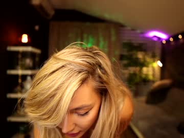 girl
        fantasystudiox cam image #1512315