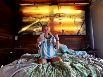 couple
        blondefoxsilverfox cam image #835247