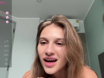 girl
        blair_fox cam image #3787190