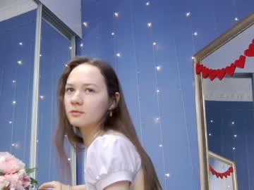 girl
        kriskras__ cam image #2498612