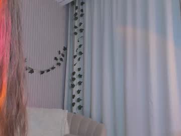 girl
        edithgalpin cam image #4140975