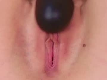 girl
        b4by_lol1 cam image #4422230